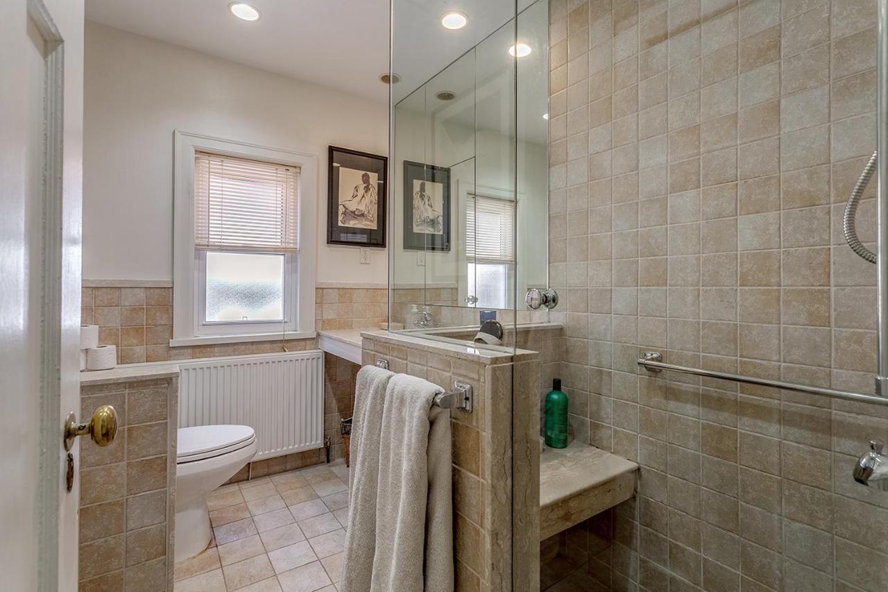 Four Bedroom Rosedale Home Toronto Ngoại thất bức ảnh